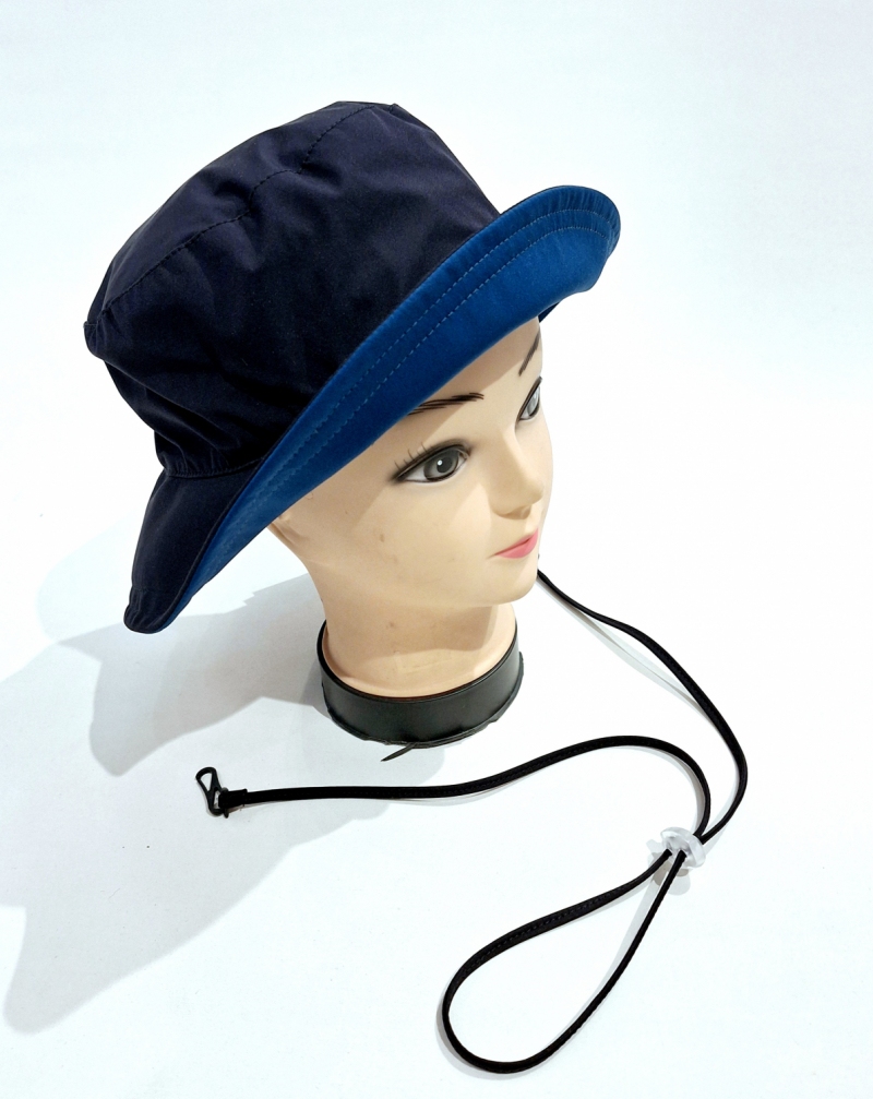Chapeau de pluie français uni marine mâte bord intérieur bleu outremer- Collection Taffta - T 57 - Cordon ajustable