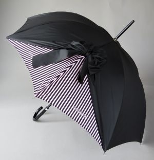 Parapluie Chantal Thomass long noir noeud drapé et rayures blanc & noir, original et résistant