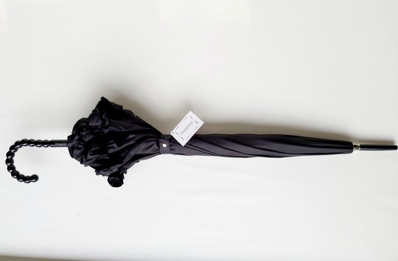 Parapluie Pagode manuiel uni pure noir à volant Guy de Jean français - Elégant et résistant