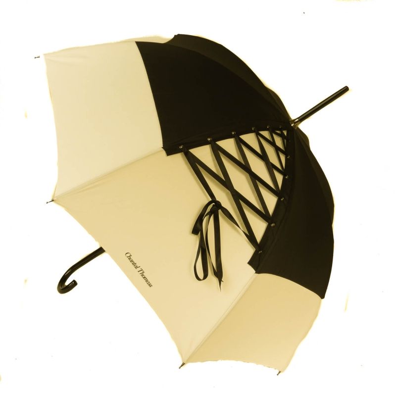 Parapluie de luxe Guy de Jean long ivoire surmonté d'un corset noir à lacets - Elégant & feminin