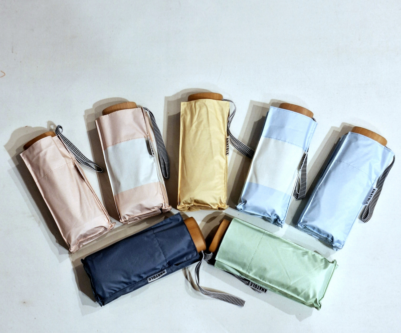 Mini parapluie ANTI UV 100% uni jaune& ivoire Ombrelle Lumen / Anatole - 250g Légère & solide