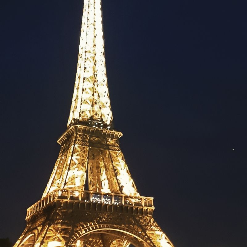 Parapluie Paris long automatique impression ivoire Tour Eiffel Guy de Jean, léger et solide