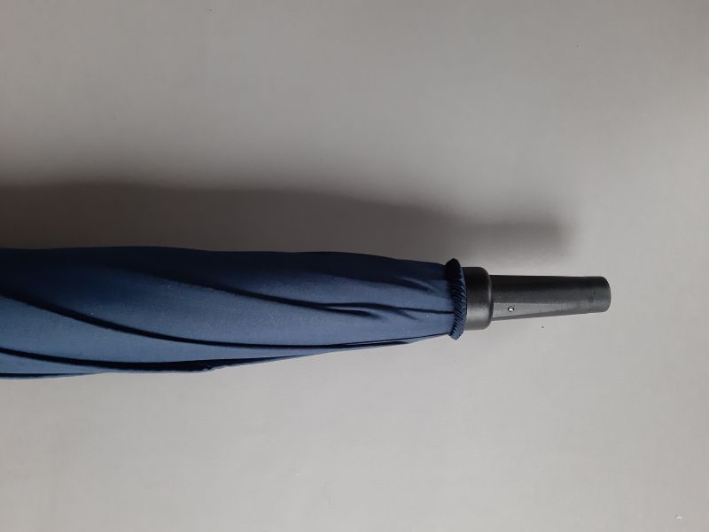 Grand parapluie golf manuel double toile homme uni bleu marine Falcone 135 cm, XXL et robuste