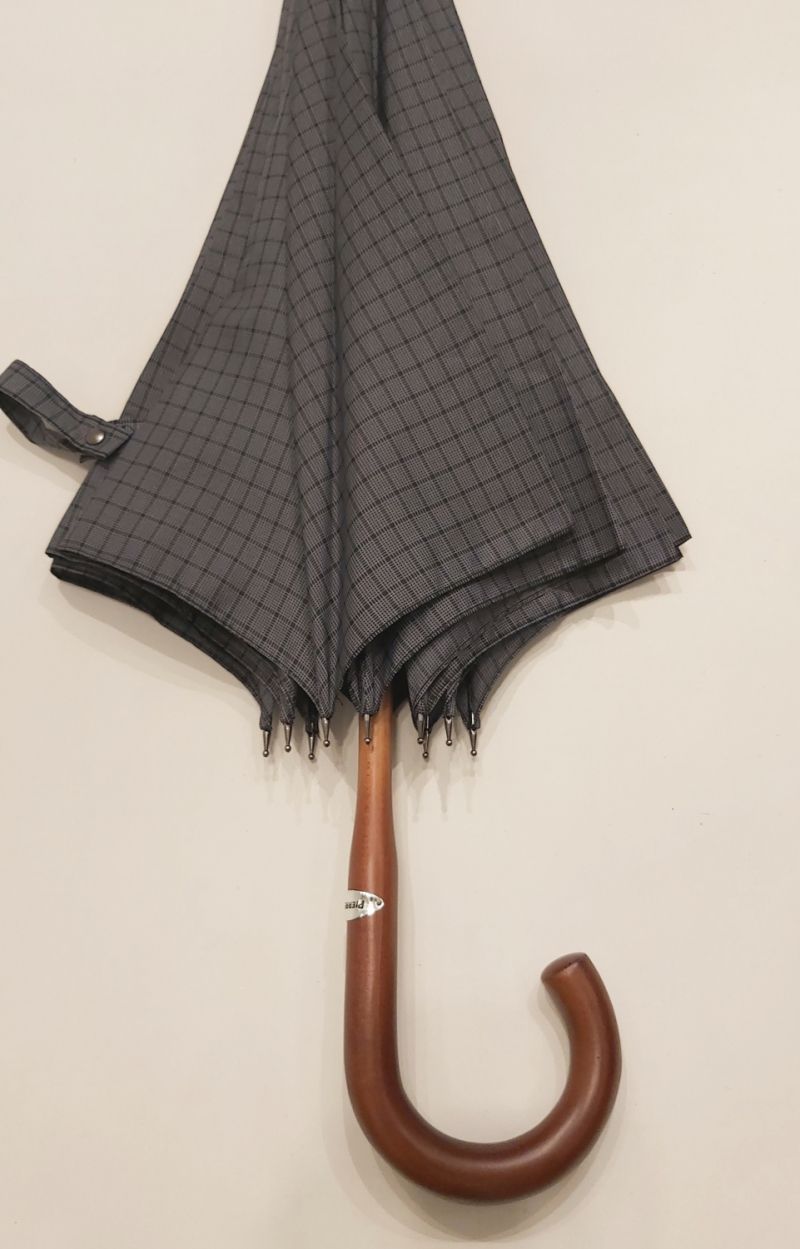 Parapluie anglais une seule pièce gris clair à motif écossais sur 10 branches, résistant, élégant et français