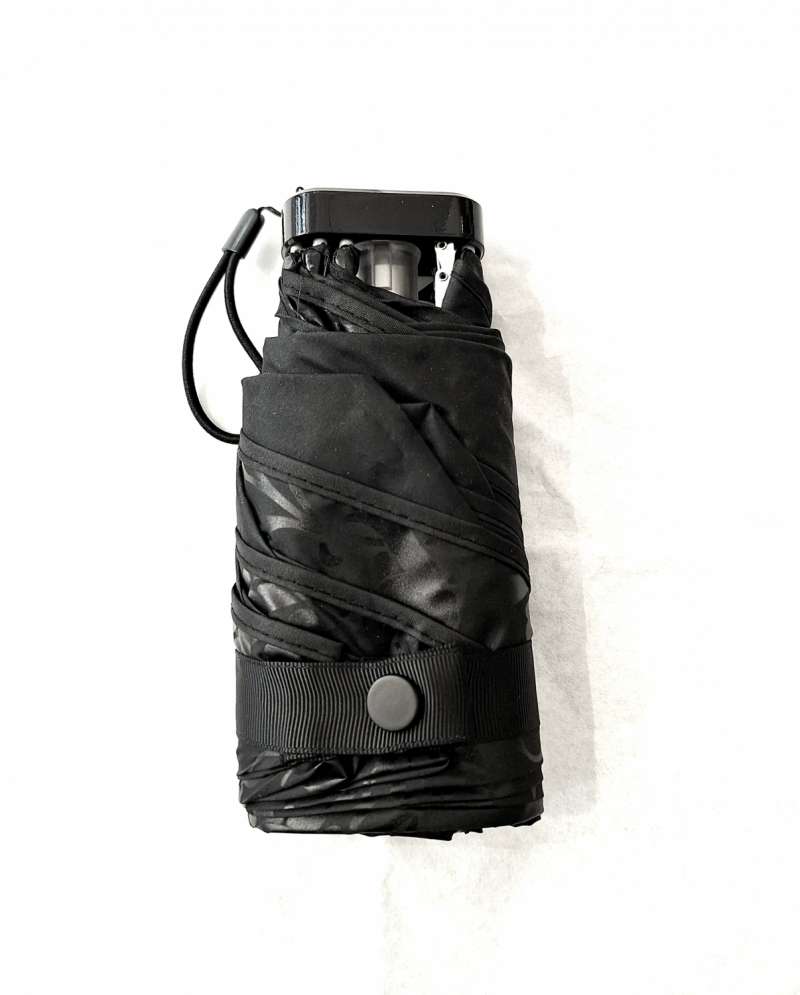 Parapluie plat petit pliable noir arabesque - Etui brillant doré / Ezpeleta - Léger & solide