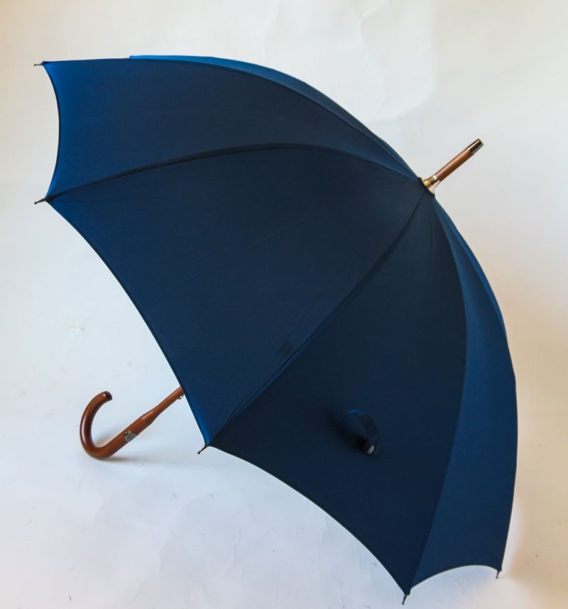 Parapluie homme haut de gamme en montage anglais sur tissu Oxford bleu roi 10 branches français, élégant et résistant