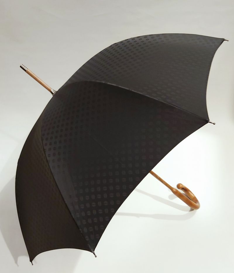 Parapluie homme canne manuel en montage anglais sur de l'érable flambé tissu noir 