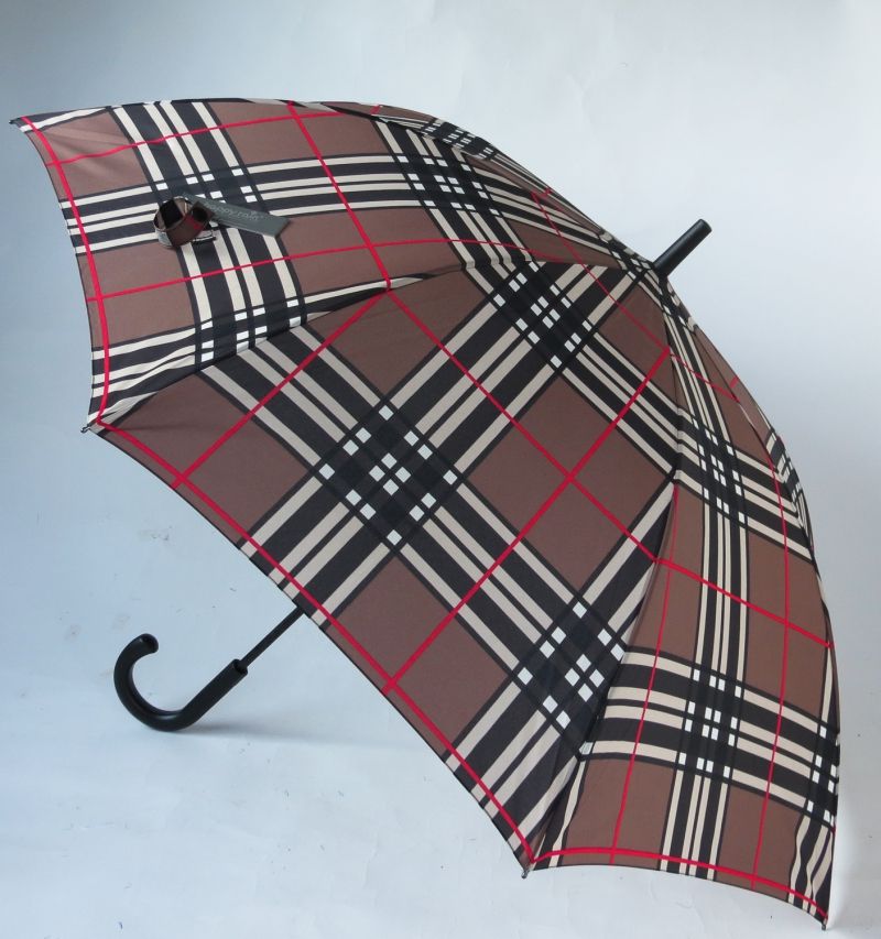 Parapluie golf XXL automatique ecossais marron et noir pg courbe noire Esprit, grand et résistant