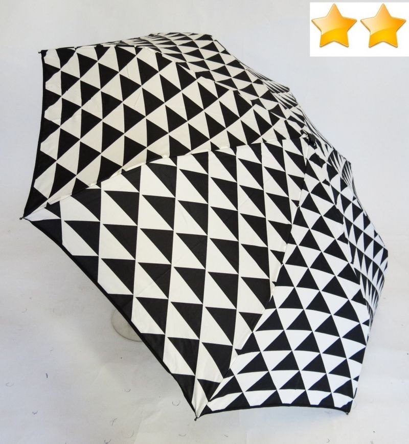 Mini parapluie pliant open-close triangles noirs et blancs Ezpeleta, léger et solide 