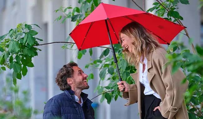 Parapluie Senz tempête Large uni rouge léger - Housse bandoulière - Robuste & anti uv