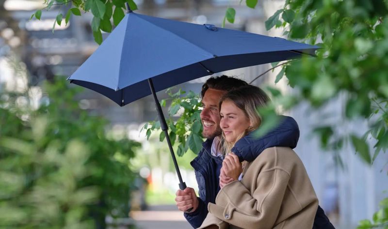 Parapluie Senz tempête long uni bleu midnight T large / anti uv à 98% - Robuste & original